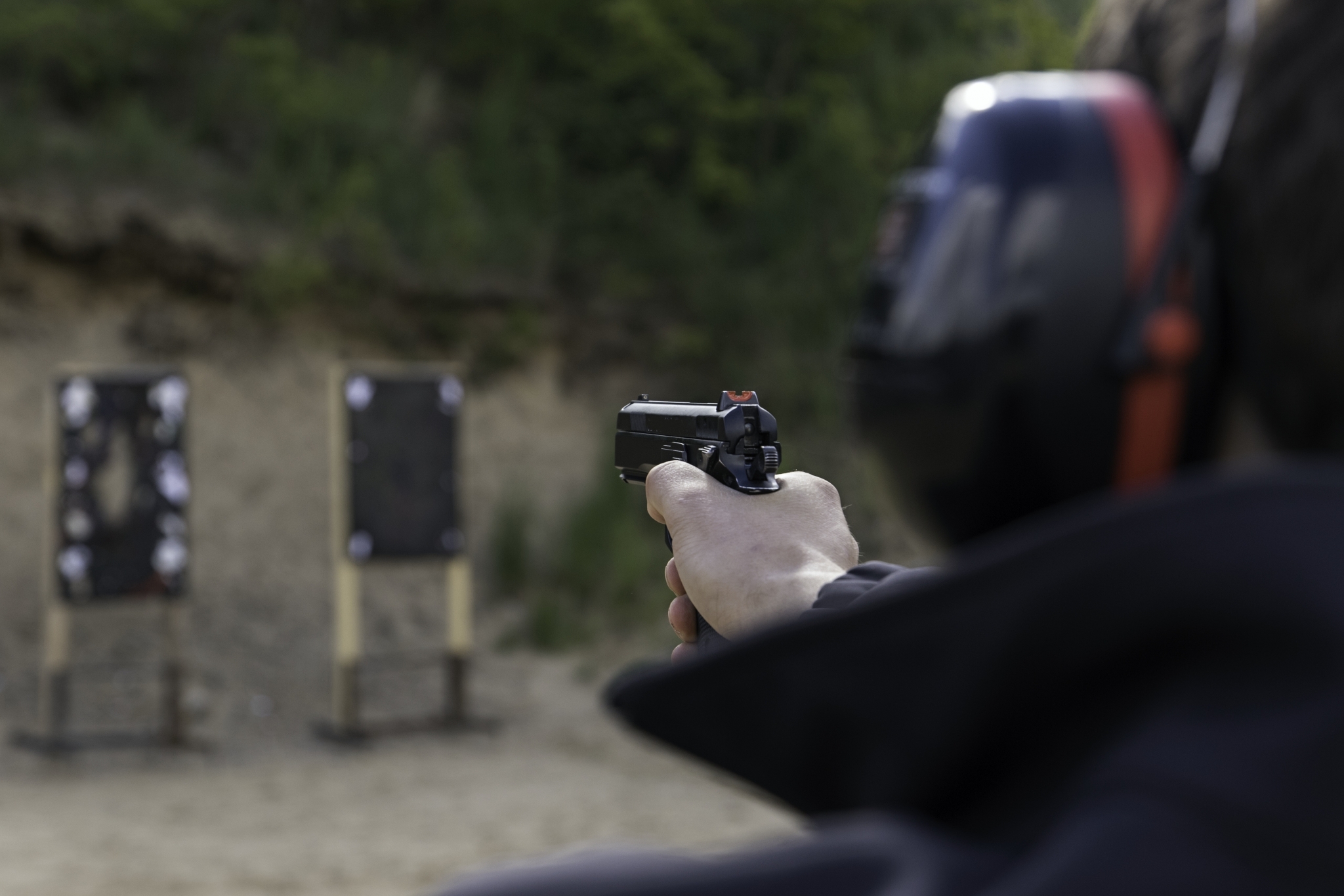 shooting a handgun for beginners